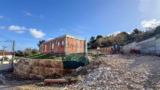 Moradia independente à venda em Salir de Matos