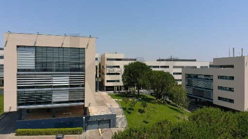 Arrendamento de escritório privado na Avenida Jacques Delors, 1