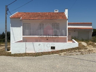 Moradia independente à venda na Óbidos