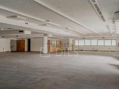 Arrendamento de escritório na Rua Amílcar Cabral