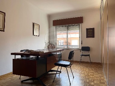 Venteira, Centro da Amadora, Rua 5 de Outubro