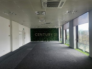 Arrendamento de escritório na Expo Central