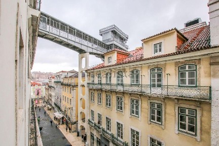 Santa Maria Maior, Chiado, Rua do Carmo, 51