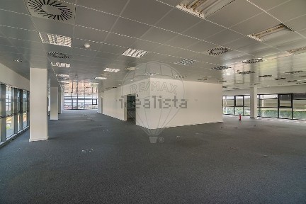 Arrendamento de escritório em Porto Salvo