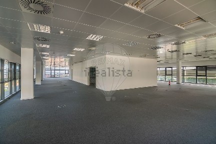 Arrendamento de escritório em Porto Salvo