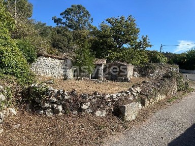 Casa de aldeia à venda em Alvados e Alcaria