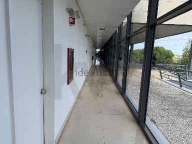 Arrendamento de escritório privado na Avenida Jacques Delors, 1