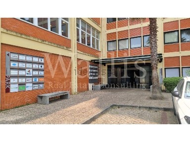 Arrendamento de escritório na Queluz de Baixo