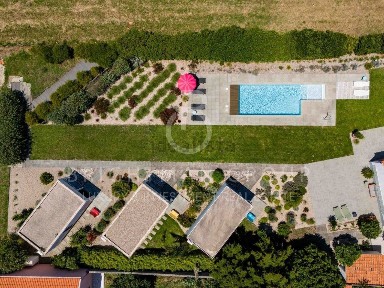 Moradia independente à venda em Santo Onofre e Serra do Bouro