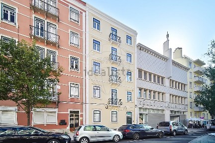 Arrendamento de escritório na Rua Andrade Corvo
