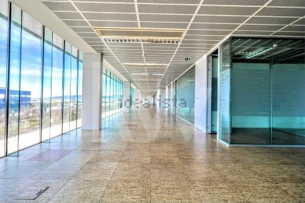 Arrendamento de escritório privado na Avenida Jacques Delors (Tagus Park) s/n