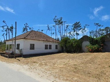 Moradia independente à venda em Paúl