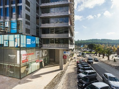 Arrendamento de escritório privado na Alameda Fernão Lopes, 16 a