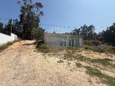 Moradia independente à venda em Pombal