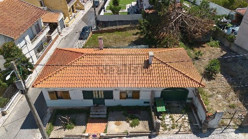 Moradia independente à venda em Nazaré
