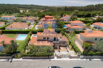 Casa ou moradia à venda na Rua Dona Leonor da Austria