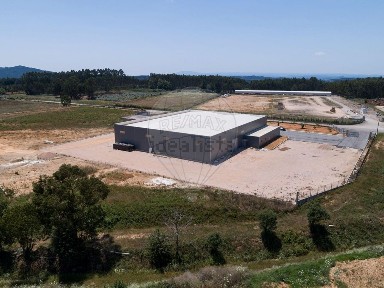 Arrendamento de armazém em Águas Belas