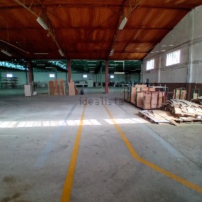 Arrendamento de armazém em Moita s/n
