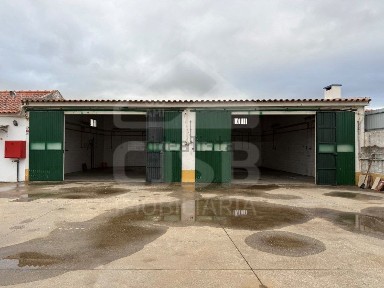 Arrendamento de armazém em Benavente