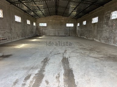 Arrendamento de armazém em N114-2