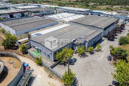 Arrendamento de armazém em Romeira e Várzea