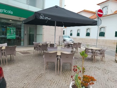 Cafetaria para trespasse no Largo Duarte Lopes