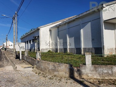 Arrendamento de armazém em Alcanhões