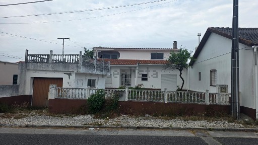 Moradia independente à venda na Travessa das Figueiras, 45 a