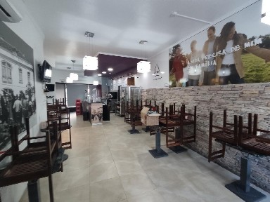 Pastelaria, cafetaria para trespasse na Rua Serpa Pinto, 85