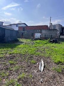 Casa de aldeia à venda na Rua Álvaro Domingues