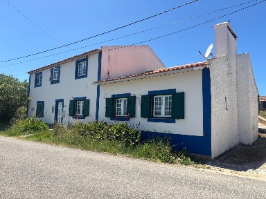 Moradia independente à venda em Santo Onofre e Serra do Bouro
