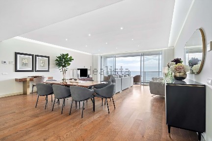 Apartamento T3 à venda na Rua do Vale da Ajuda
