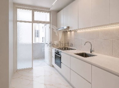 Apartamento T2 à venda em Sé