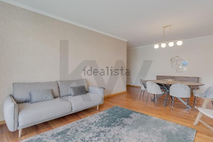 Apartamento T3 à venda na Rua das Virtudes