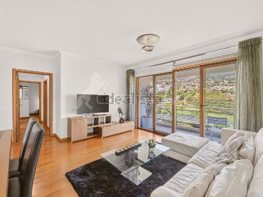 Apartamento T2 à venda em Santo António