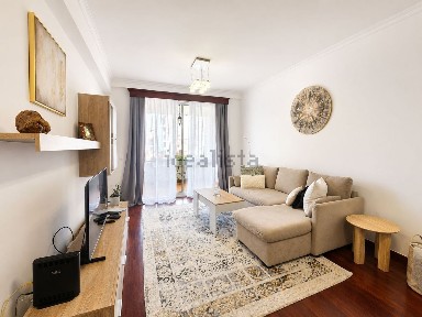 Apartamento T2 à venda na Rua Dr.Francisco Peres