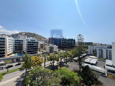 Apartamento T2 à venda na Estrada Monumental