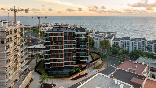 Apartamento T3 à venda no Caminho do Amparo