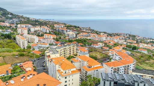 Apartamento T1 à venda na Estrada do Garajau