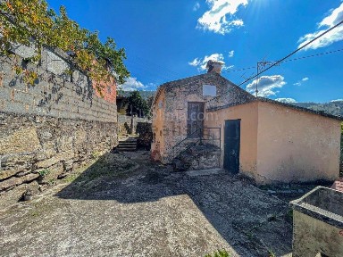 Moradia independente à venda em Penso