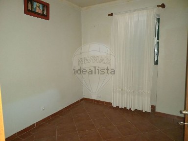 Moradia independente à venda em N237