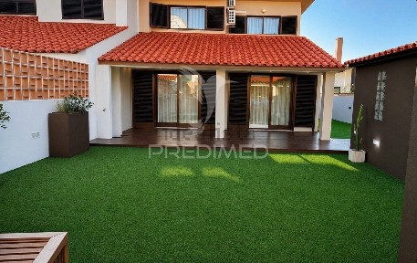 Casa ou moradia à venda em Pataias e Martingança