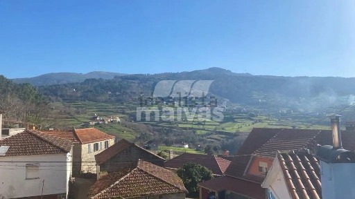 Moradia geminada à venda em Riba de Mouro