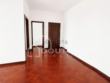 Apartamento T2 à venda em Sé