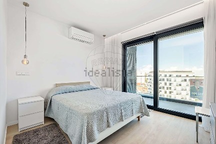 Apartamento T1 à venda na Av Mario Soares s/n