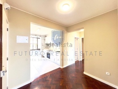 Apartamento T3 à venda no Caminho da Achada