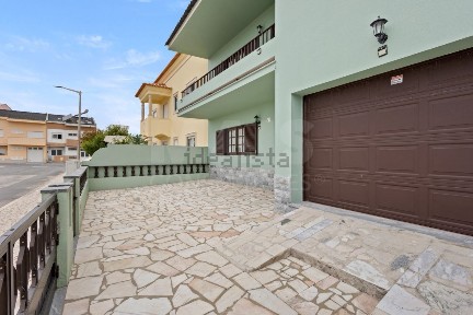 Casa ou moradia à venda na Rua Adelino Amaro da Costa