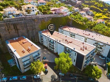 Apartamento T2 à venda em R. da Ribeira, 10