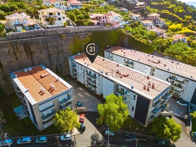 Apartamento T2 à venda em R. da Ribeira, 10