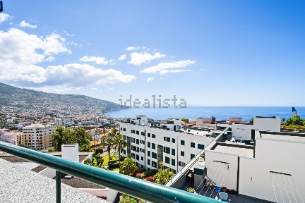 Apartamento T3 à venda na Rua do Brasil s/n